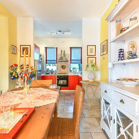 Tosca By Interhome Casa Leonardi